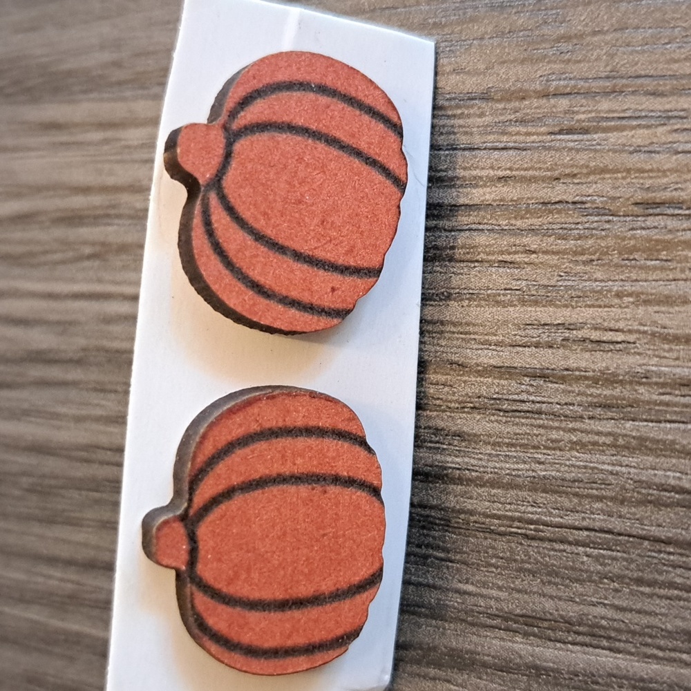 Brand new with Tags Pumpkin orange earrings fall autumn